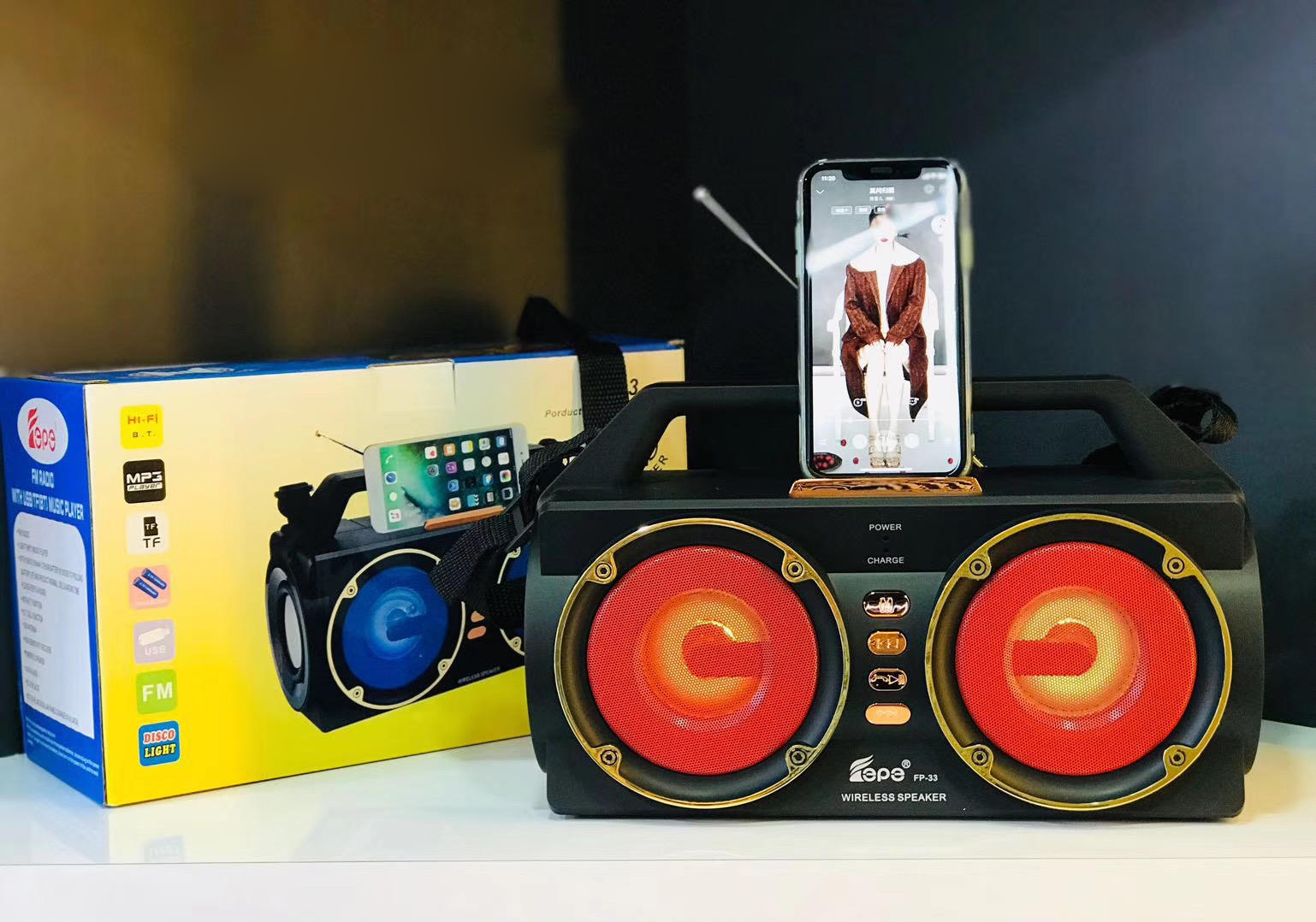 Fashion Cool REtro DJ HandhEld PortablE BluEtooth SpEakEr Radio SystEm with LED Light FP33 (REd)